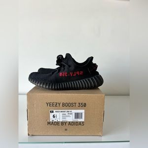 Yeezy Triple Black Sneakers